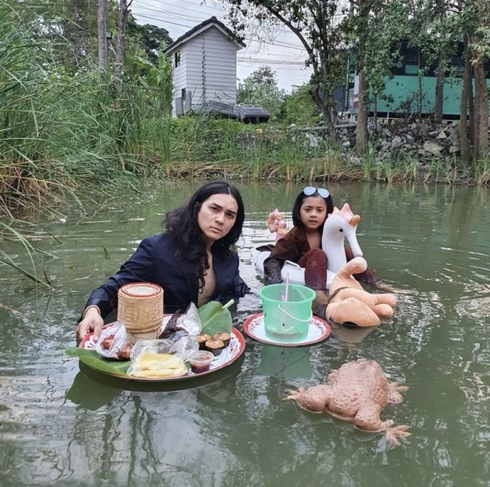 แน็ก ชาลี รีวิวแต่ละทีไม่ใช่เรื่องง่าย