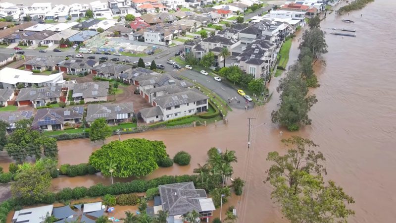 ฝนยังกระหน่ำ-ระดับน้ำในแม่น้ำพุ่ง 13 เมตร