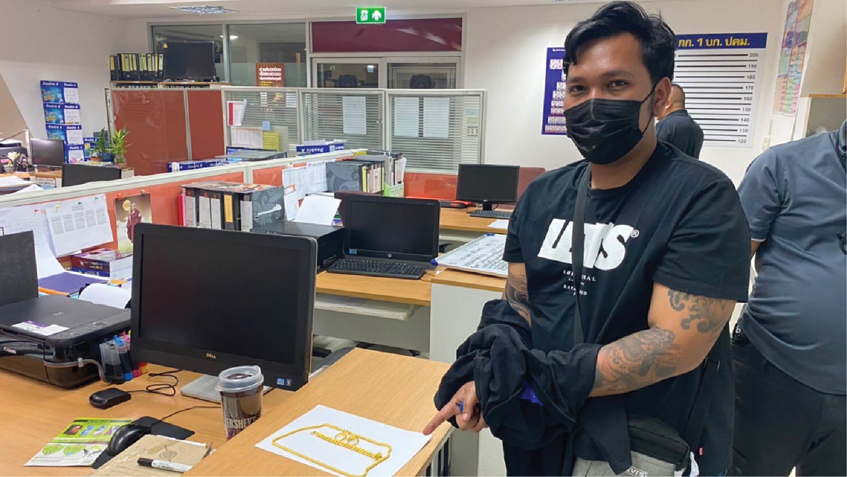แฉเหลี่ยมจิ้งจอกโซเชี่ยล ปลอมโปรไฟล์-แช็ตลวง อัดคลิปสยิว!-แบล็กเมล์