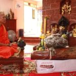 วัดกำแพง จ.นนทบุรี แจกฟรี วัตถุมงคล สู้เศรษฐกิจยุคโควิด-19