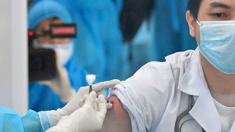 เวียดนามประเดิม “ฉีดวัคซีนโควิด”
