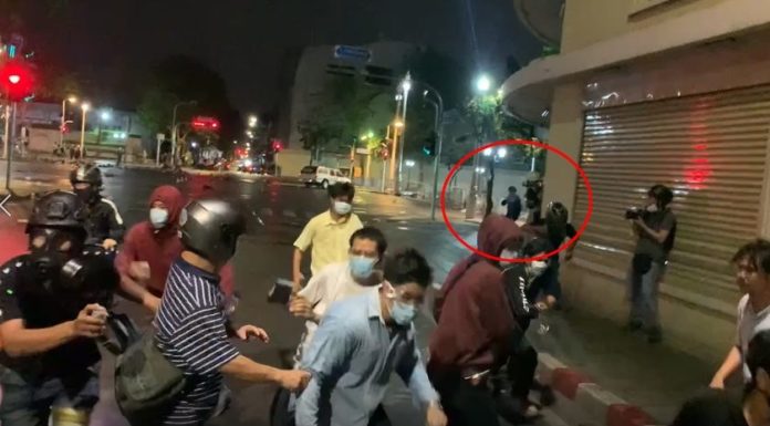เผยอาการล่าสุด ผู้สื่อข่าวโดนกระสุนยางที่ขมับ ห่วงจุดกระแทก