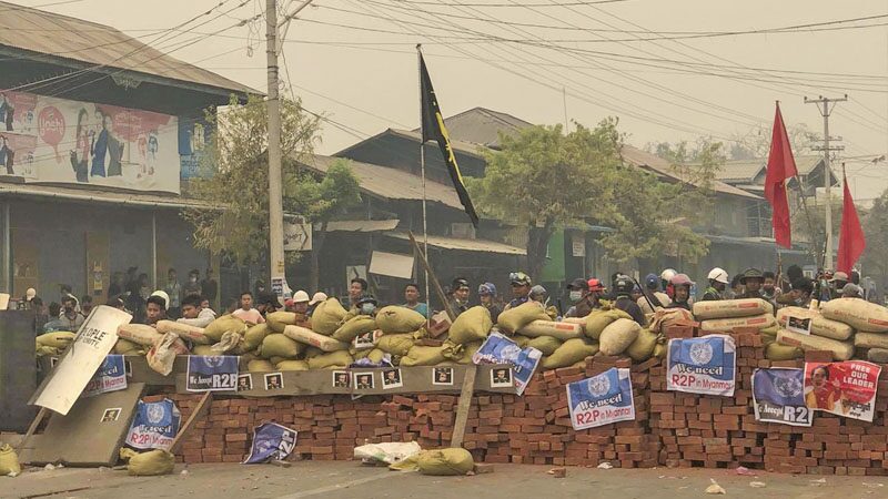 ทัพเมียนมา “รัวปืนใหญ่”