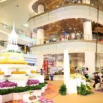‘ไอคอนสยาม’ ฉลองปีใหม่ไทยแบบนิว นอร์มอล จัดงาน ‘ไอคอนสยาม มหัศจรรย์เจ้าพระยา มหาสงกรานต์’ สักการะพระพุทธรูปศักดิ์สิทธิ์ สาธิตทำพวงมโหตร ให้เที่ยวได้แบบไร้กังวล