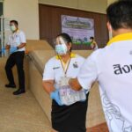 สิงห์อาสา เติมเสบียงน้ำดื่ม-อาหาร เข้ารพ.หลักและรพ.สนามต่อเนื่อง