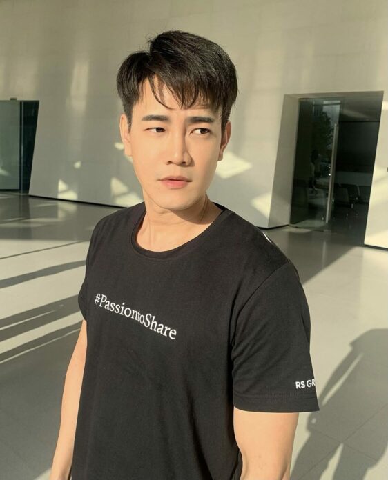 ฟลุค จิระ เพลีย