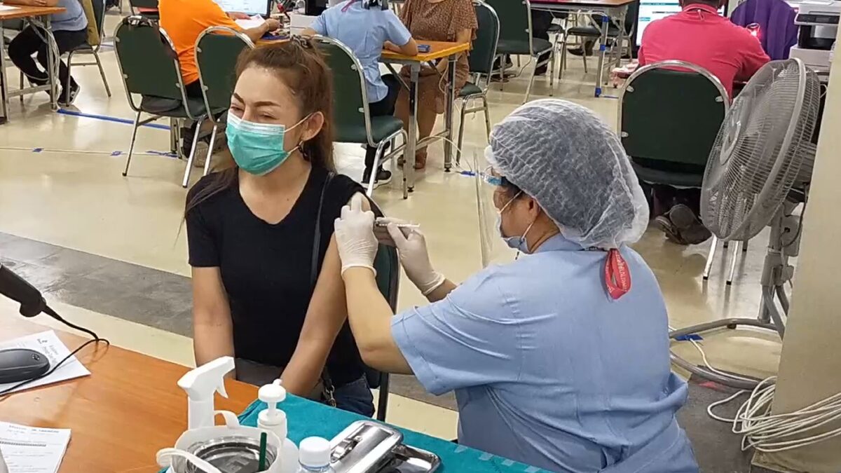 อุดรธานี โว เตรียมพร้อมฉีดวัคซีนวันละ 2 หมื่นคน ถ้าวัคซีนพร้อม