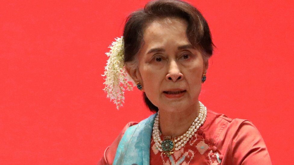 ภาพนางออง ซาน ซู จีน ในปี 2019