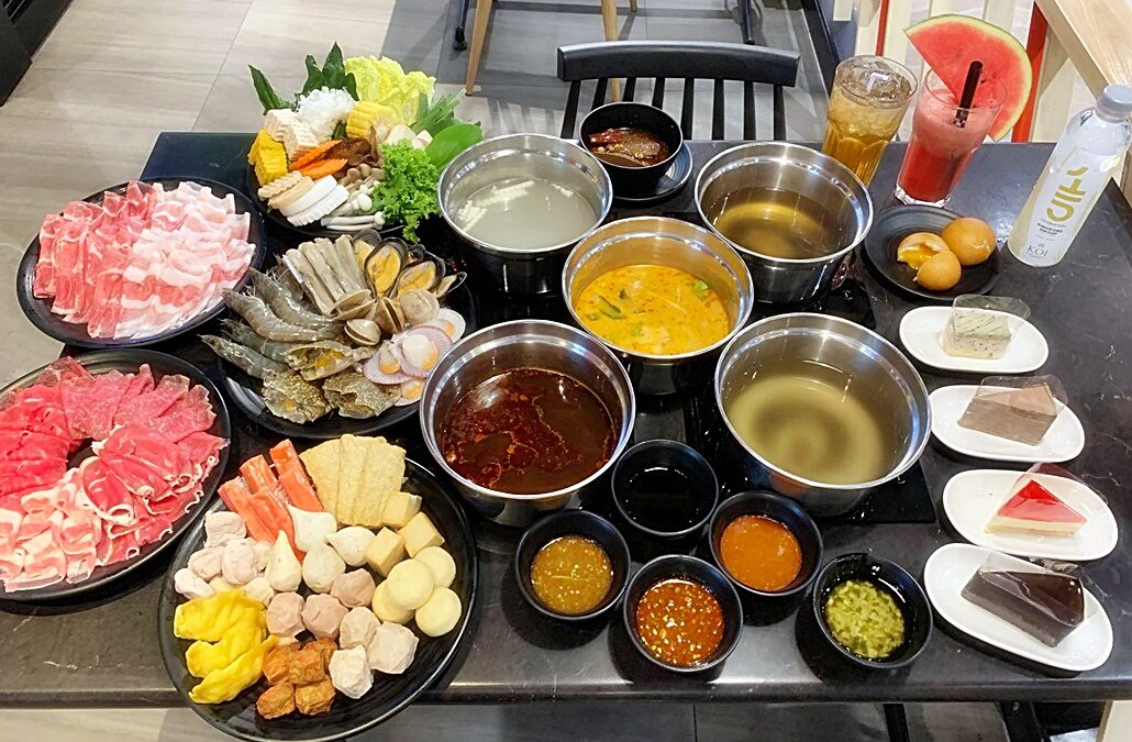 มงก๊ก บุฟเฟต์สุกียากี้ เขาบอกว่าเวลาเครียด สุกี้ชาบูและของหวาน จะเยียวยาได้