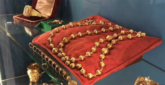 สร้อยลูกประคำควีนแมรี 
