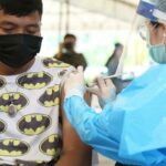 เริ่มแล้ว! โลตัส พระราม 4 จุดฉีดวัคซีนโควิด "ชุมชนคลองเตย"