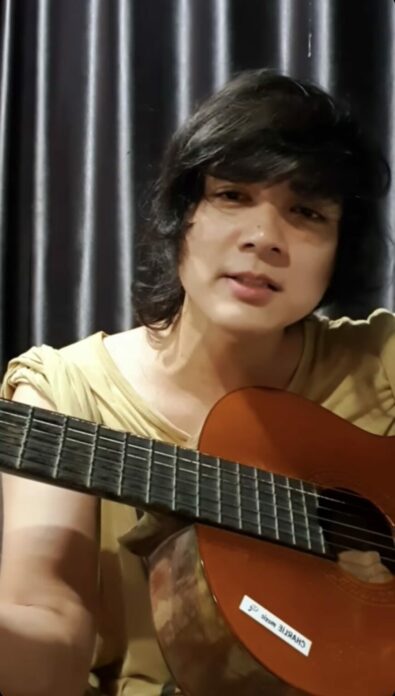แน็ก ชาลี ตัดผมสั้นแล้ว