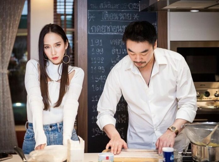 ไฮโซพก โชว์ฉีดวัคซีน