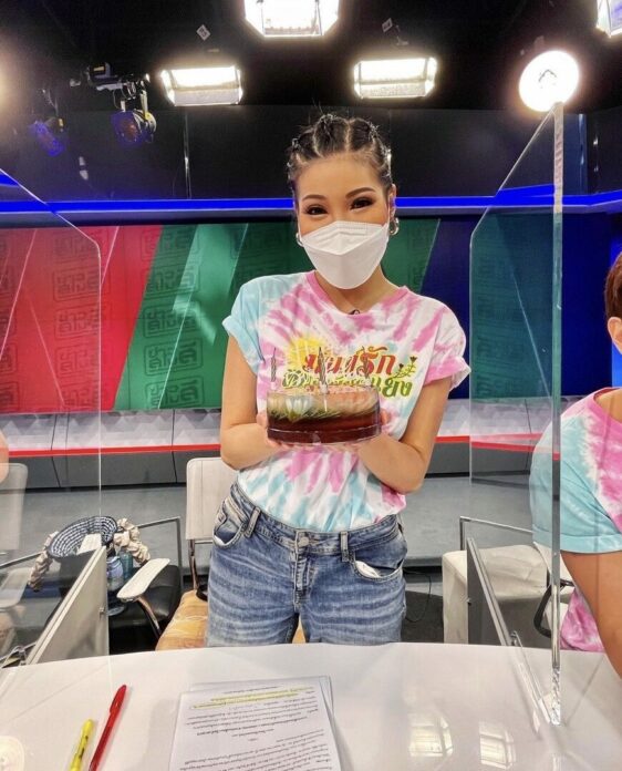 แหวนแหวน หัวใจพองฟู