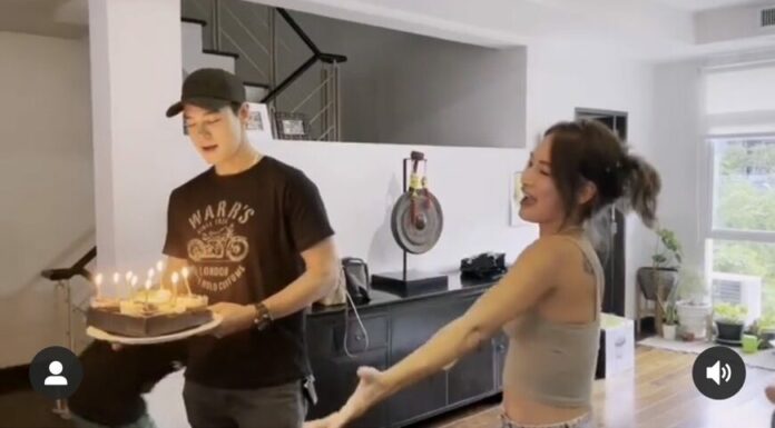 ปีเตอร์ ถือเค้ก ร่วมงานฉลองวันเกิด