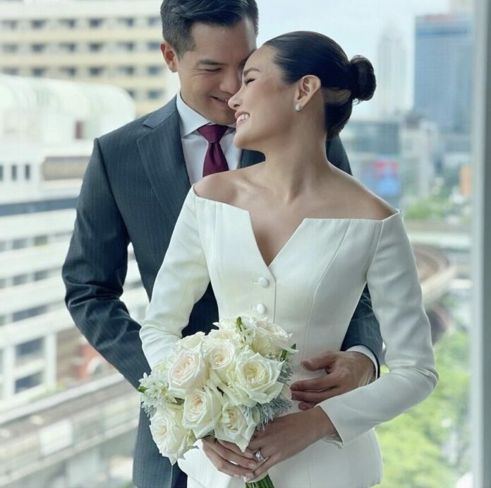 หญิง รฐา - ตุลย์ ตุลยเทพ