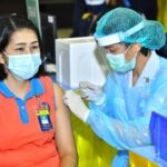 เสธ.ทอ. ตรวจความก้าวหน้า ศูนย์บริการวัคซีน กองทัพอากาศ