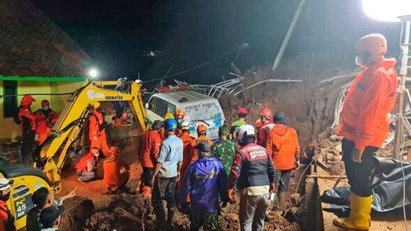 ดินโคลนถล่มทับ “เหมืองทองคำ”
