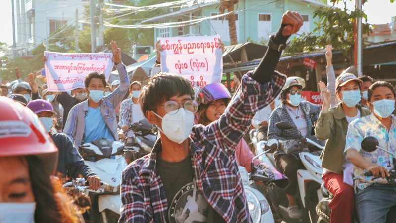 “พักงาน” ครู 1.2 แสนคน-ปมร่วมประท้วง