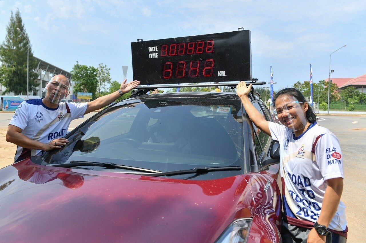 The Father Of Korat Led The Udom Somjit Team To Run The Thai Flag For A Total Of 49 Days Newsdir3 The Father Of Korat Led The Udom Somjit Team To Run The Thai Flag For A Total Of 49 Days Newsdir3