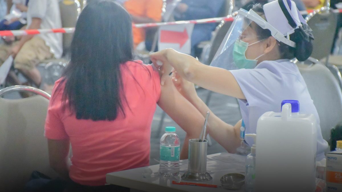 ศบค.ถกร่นคิวฉีดวัคซีนผ่าน ‘หมอพร้อม’ เร็วขึ้น ขอประชาชนติดตามประกาศจากรพ.