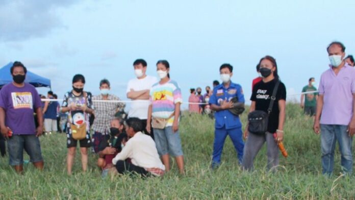 ตกงานโควิด