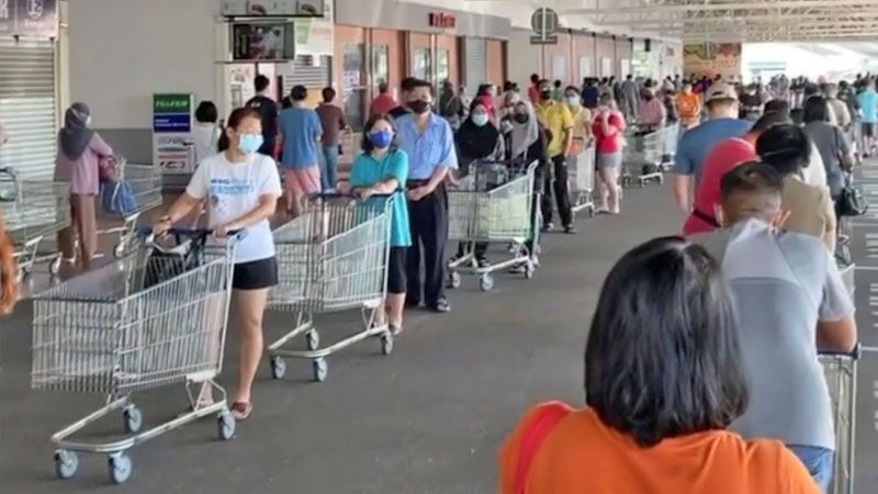 ข้าราชการมาเลย์ร่วมด้วย