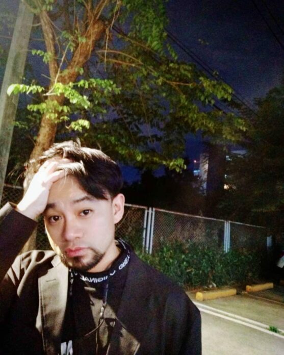 ติ๊ก เพลย์กราวด์ เล่า