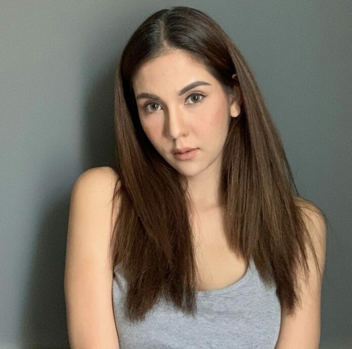 หมิว สิริลภัส