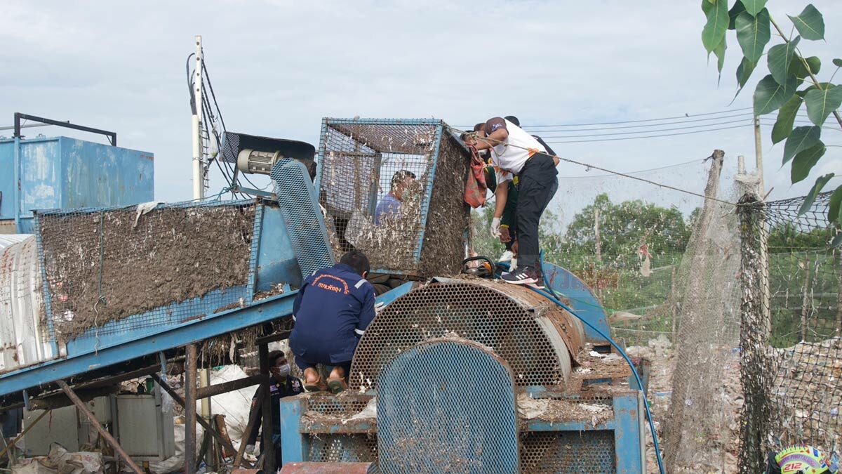หนุ่มวัย 14 ตกเครื่องบดขยะ ขาติดใบพัด ไม่มีใครได้ยิน แต่ดวงไม่ถึงฆาต