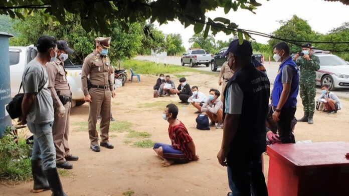  จับหนีเข้าเมือง