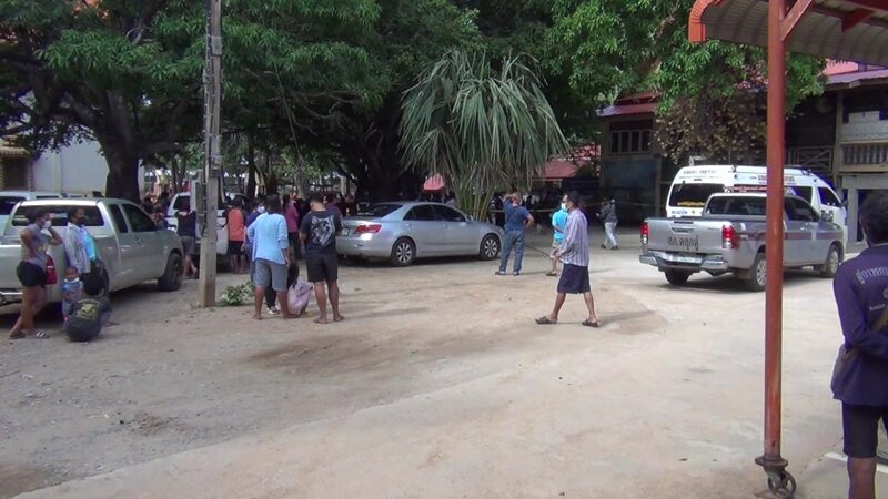 สิ้น เจ้าอาวาสวัดดัง มรณภาพ คากุฏิ ในพื้นที่ จ.อุทัยธานี เจ้าหน้าที่สวมชุดพีพีอีเข้าทำการตรวจสอบ
