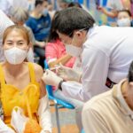 ราชวิทยาลัยจุฬาภรณ์ ฉีดวัคซีน “ซิโนฟาร์ม” กลุ่มเปราะบาง 6,400 ราย ถวายเป็นพระกุศล