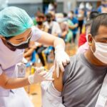 ราชวิทยาลัยจุฬาภรณ์ ฉีดวัคซีน “ซิโนฟาร์ม” กลุ่มเปราะบาง 6,400 ราย ถวายเป็นพระกุศล