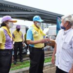 ทหารพัฒนา-จิตอาสา อำนวยความสะดวกประชาชนกลุ่มเสี่ยงวัคซีน