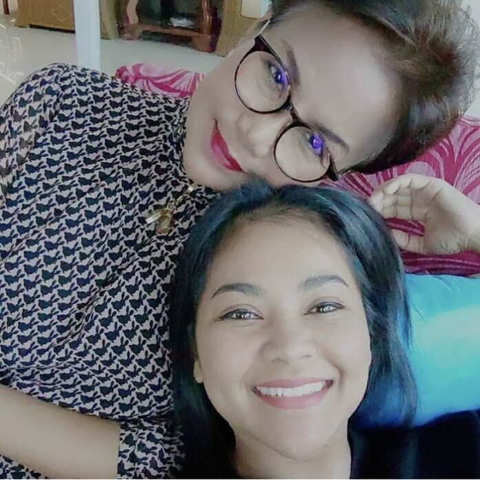 ตั๊ก ศิริพร ปวดใจ