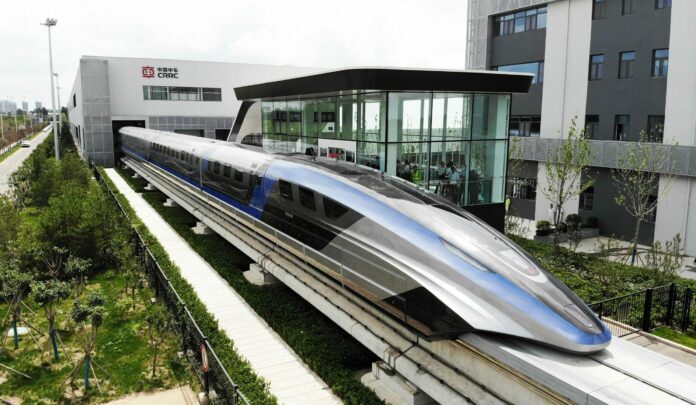 เปิดตัวรถไฟแม็กเลฟ