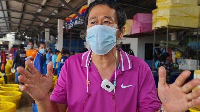  ยื่นแล้วลาออก