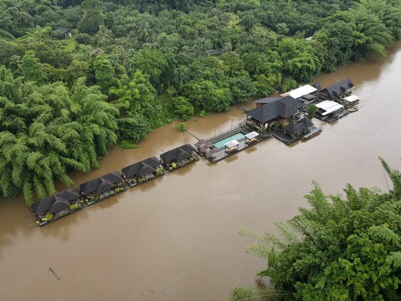 เจ้าของ รีสอร์ตแพหรู ราคา 20 ล้านบาท เข้าดำเนินการรื้อถอนเคลื่อนย้าย พ้นเขตอุทยานแห่งชาติไทรโยคแล้ว