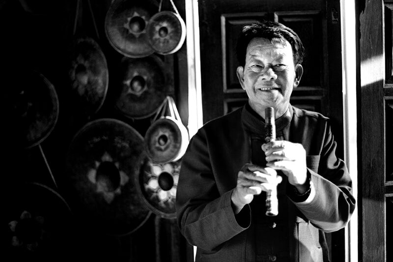 พ่อครูบุญศรี รัตนัง วัย 68 ปี นักร้องเพลงพื้นเมืองล้านนา