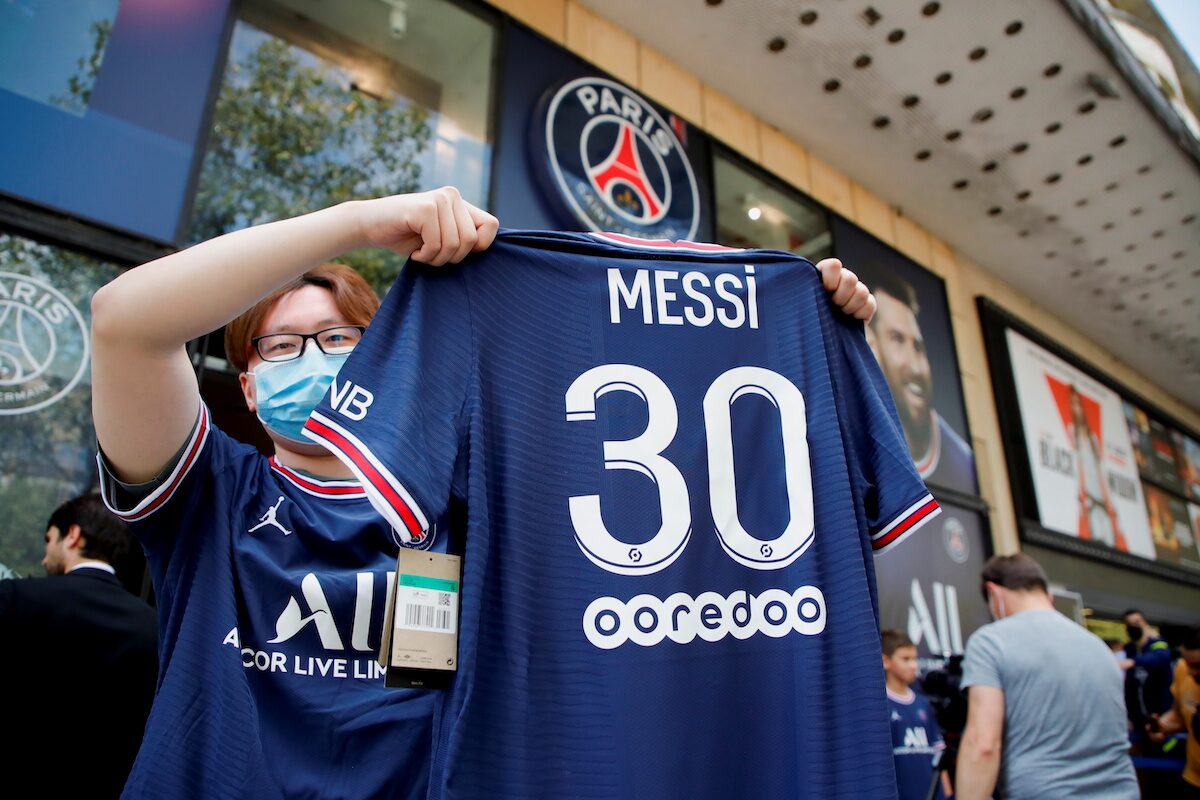 เปแอสเช เป๋าตุงขายเสื้อ เมสซี 20 นาทีเกลี้ยง ฟันเงิน 629 ...