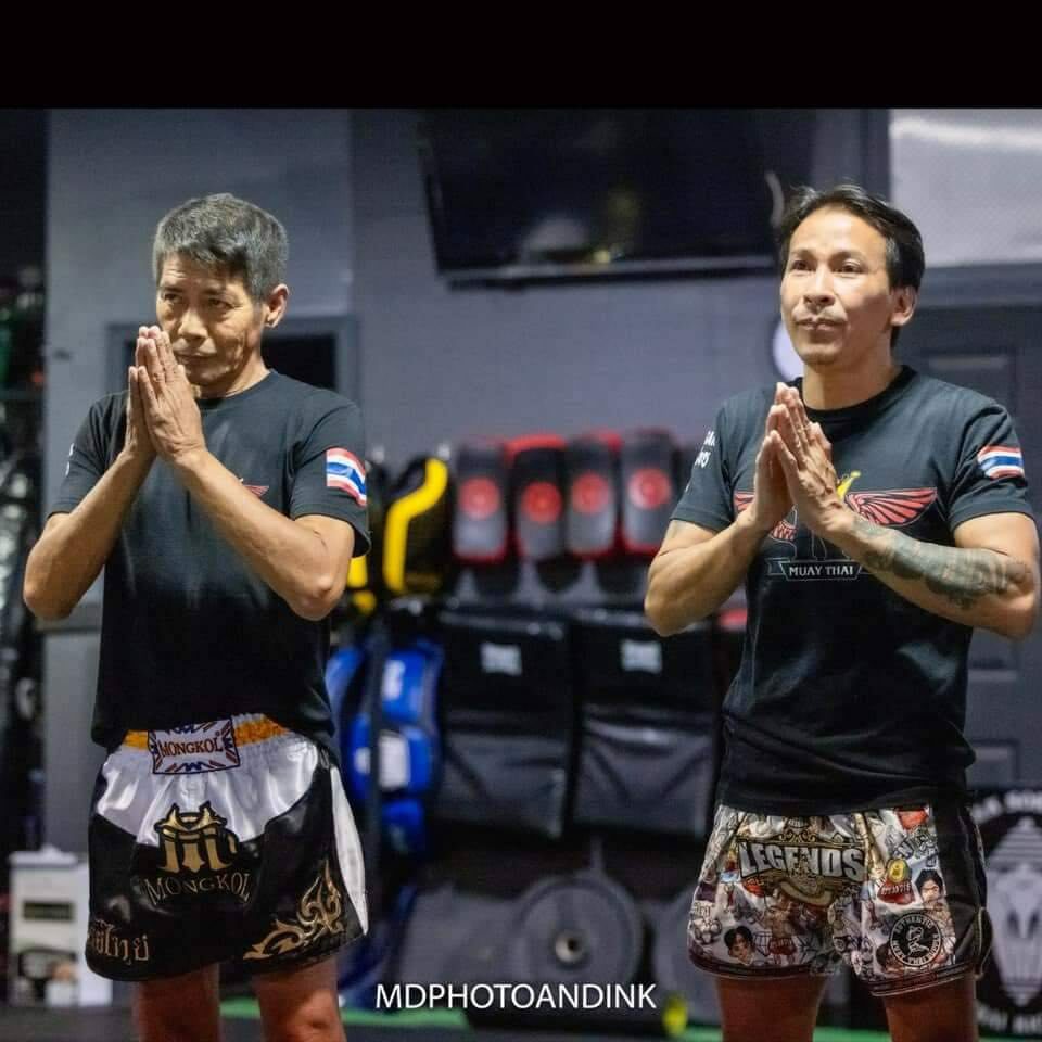 Big Go Chuen Samart Chatchai, two Muay Thai teachers, build a