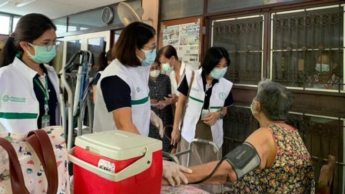 รถฉีดวัคซีนถึงบ้าน