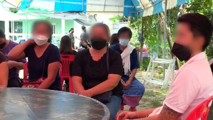 ดิ่งเขื่อนลำปาว
