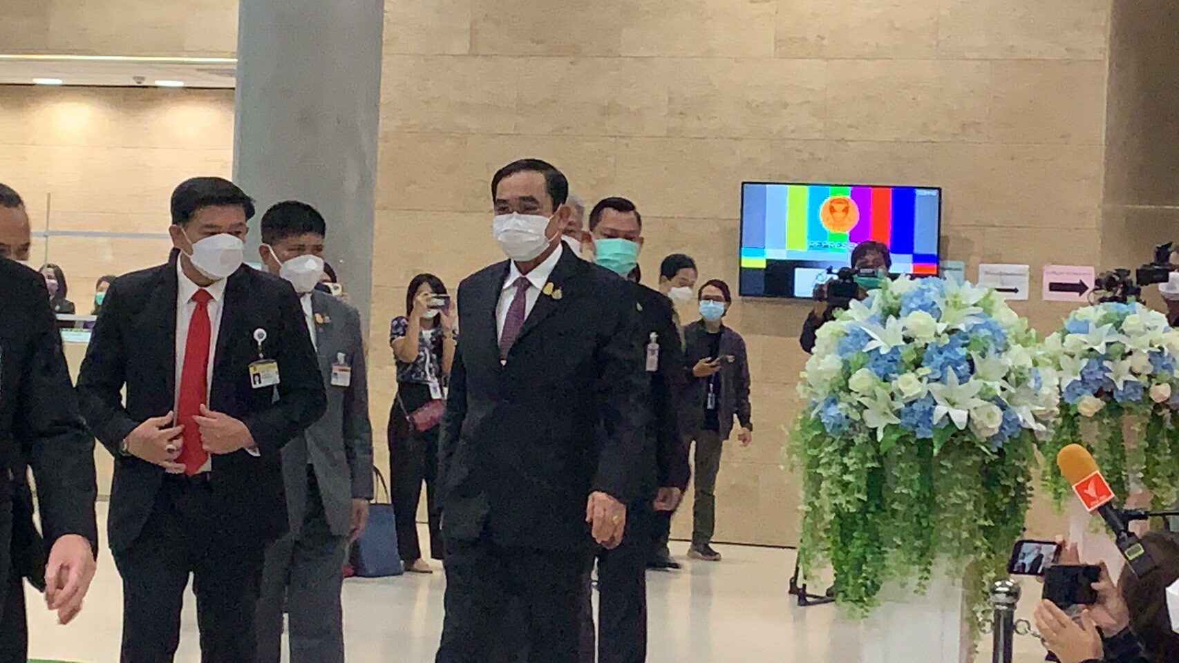 สู้ศึกซักฟอกรัฐบาล