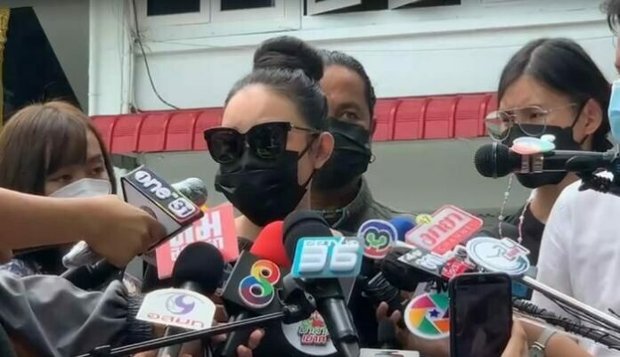 เอ็มมี่ อมลวรรณ แจงเหตุ