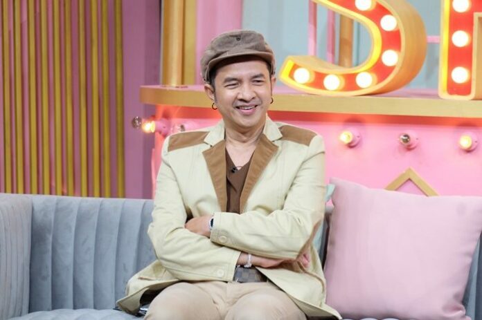 กระรอก เชิญยิ้ม