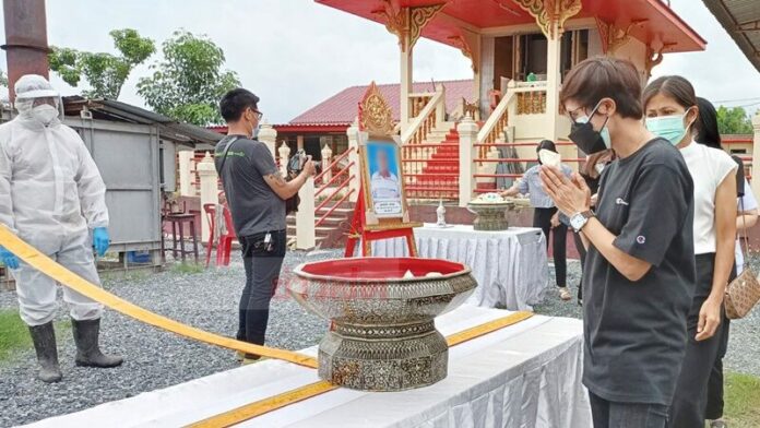  พ่อ-ลูก โควิดพราก