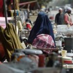 หาเงินหนีระบอบตาลิบัน ชาวอัฟกันเลหลังขายของ ตลาดนัดคาบูลครึกครื้น