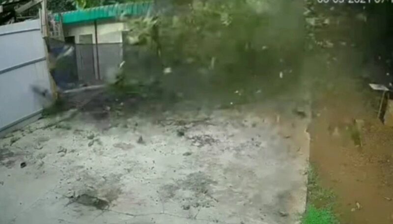 ชัยภูมิ สุดระทึก ฝนกระหน่ำติดต่อกันหลายวัน น้ำป่ากัดเซาะ หินถล่ม ทับโรงพยาบาลสนาม ภักดีชุมพล